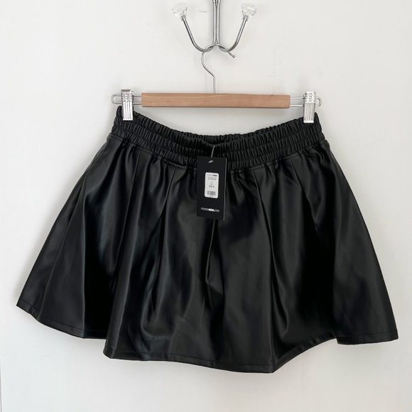 NWT | Fashion Nova | Faux Leather Pleated Skirt | Medium | Black - Picture 9 of 13